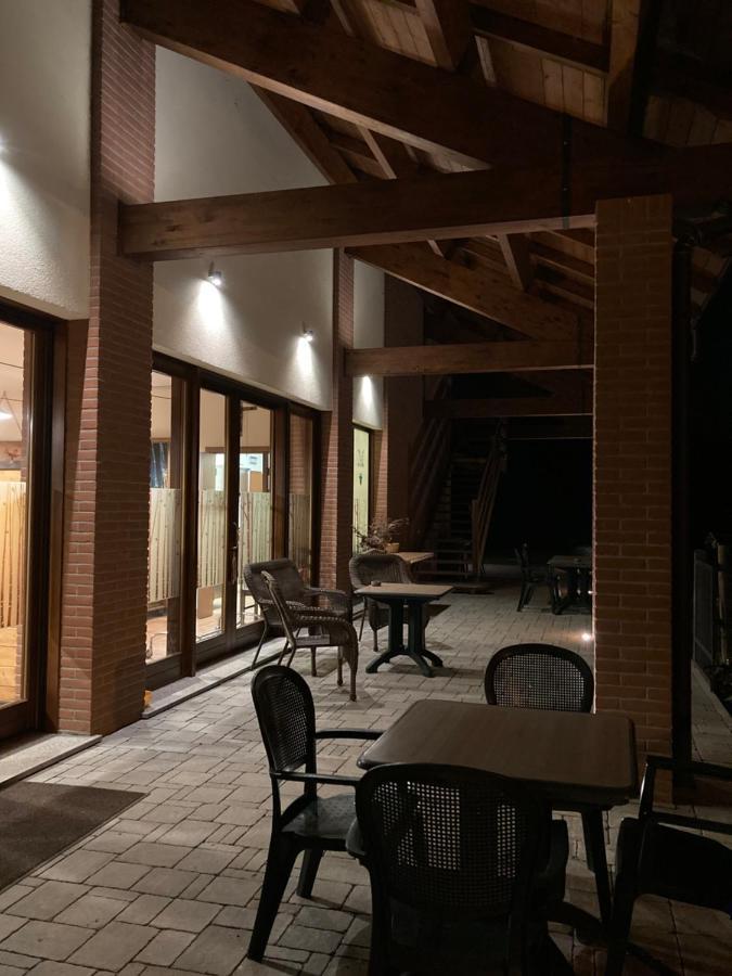 Agriturismo Altana Del Motto Rosso Gattico Eksteriør billede