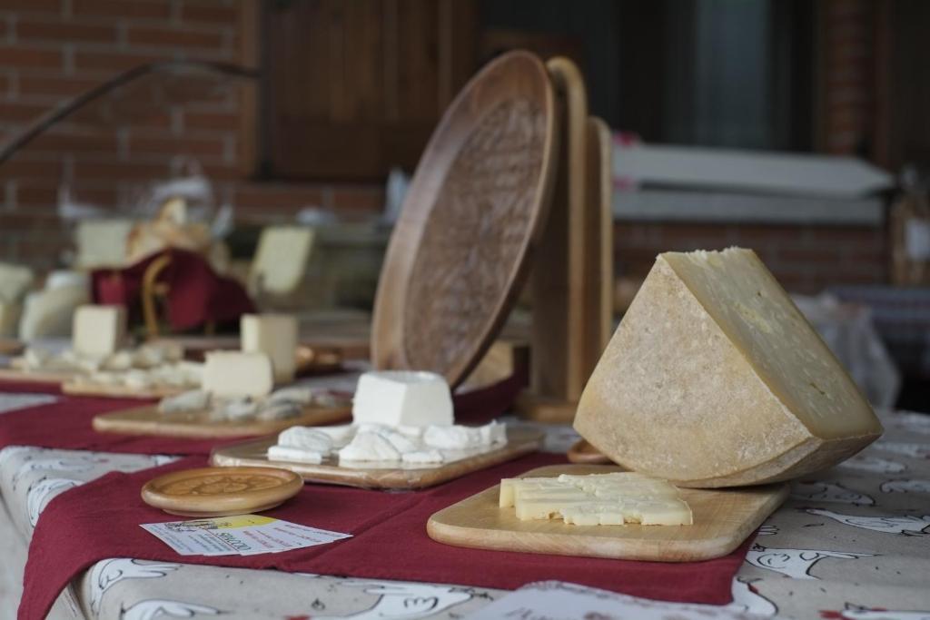 Agriturismo Altana Del Motto Rosso Gattico Eksteriør billede